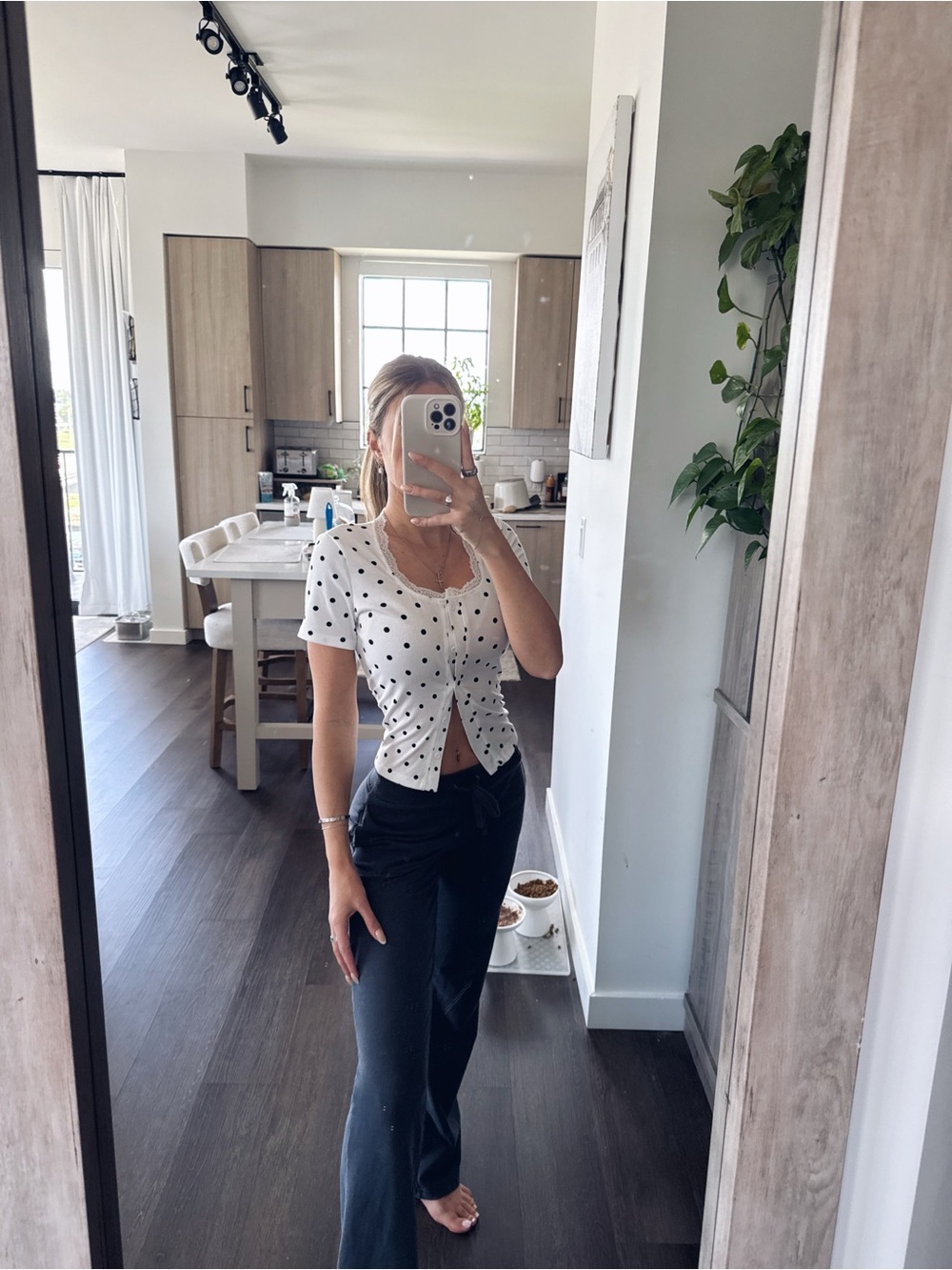 SHEIN White Short-Sleeve Polka Dot Knot Crop Top (Size Small)